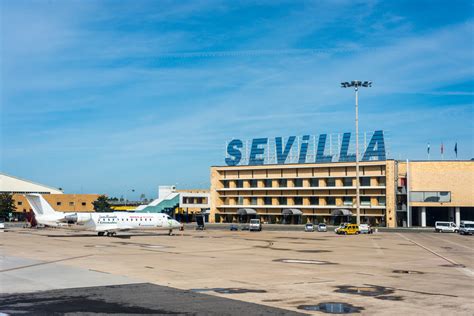 sevilla velez malaga|Sevilla Airport (SVQ) to Vélez